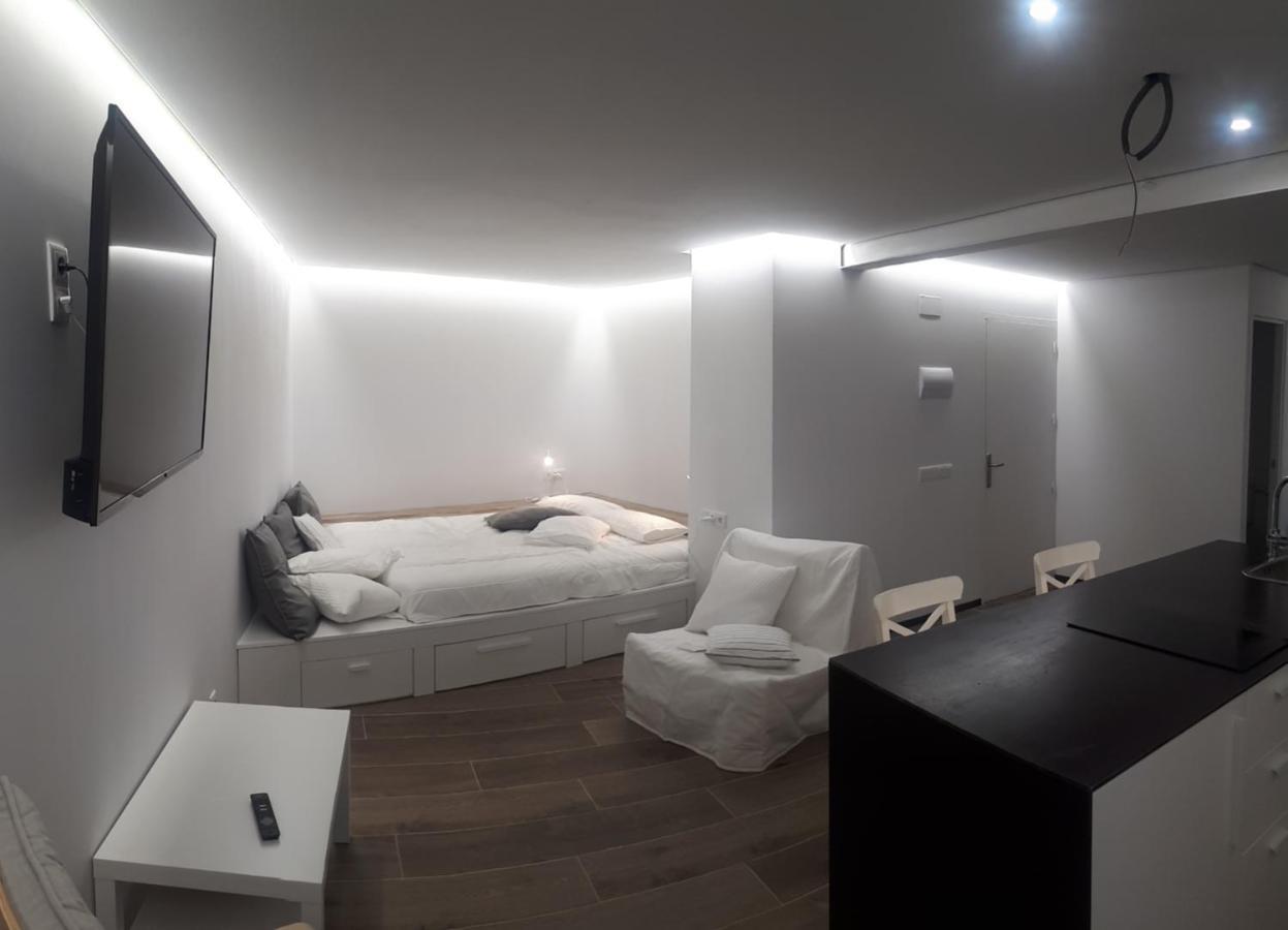 Cal Dalmau Apartaments Loft Pardines Экстерьер фото